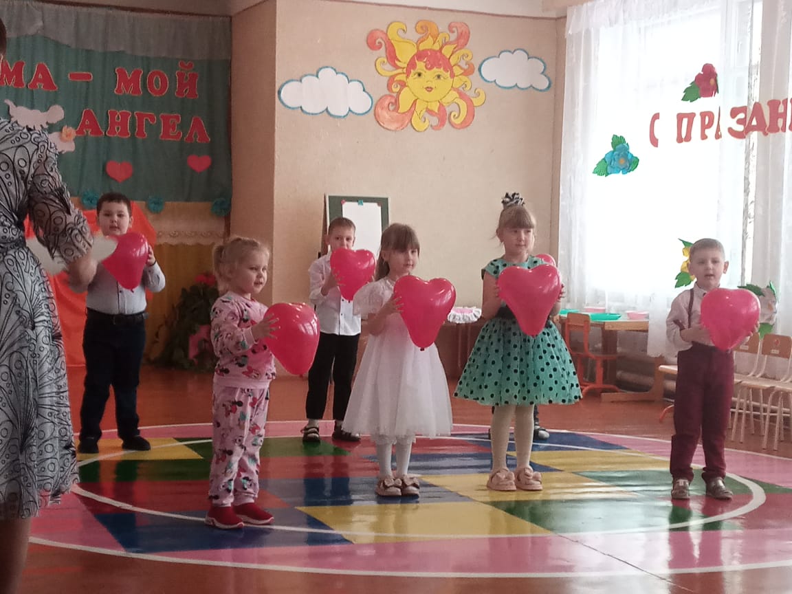 День мамы – праздник не простой..
